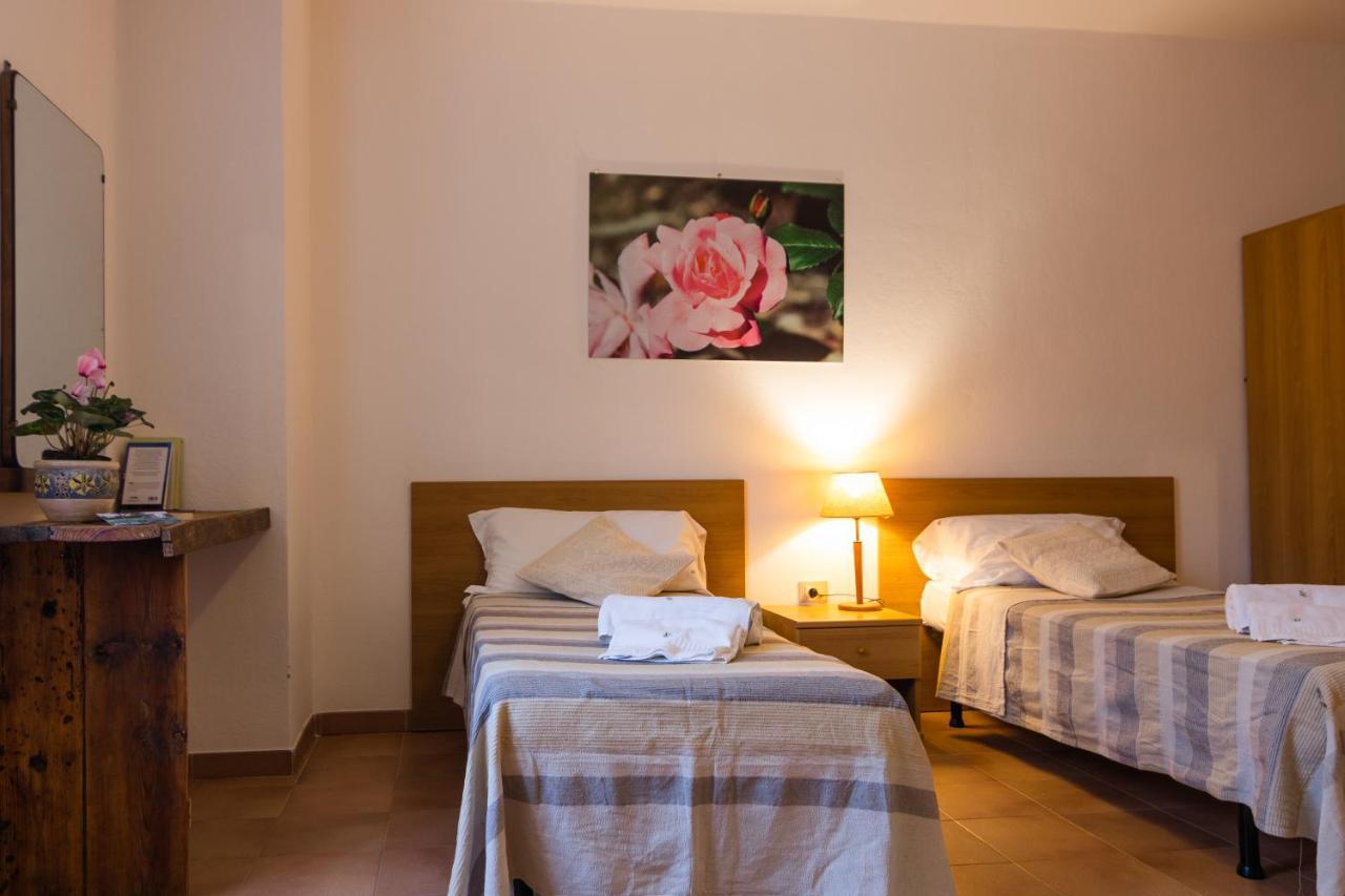 Hotel Locanda Minerva Monteleone Rocca Doria Camera foto